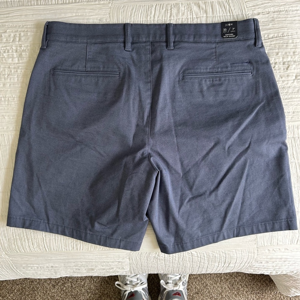 J. Crew Men's Blue 7” Oxford Tech Shorts - Picture 2 of 3